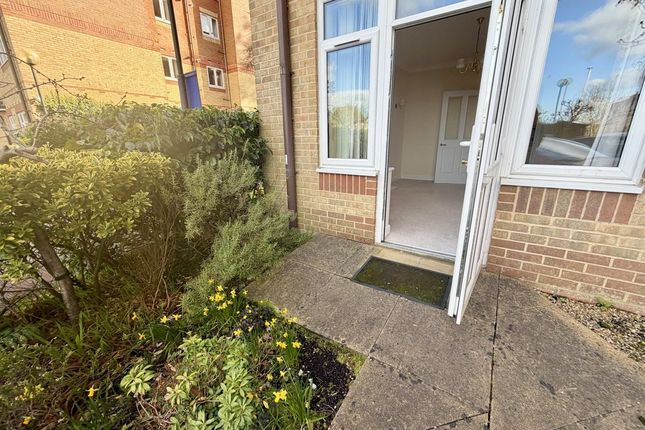 Flat 49 Melton Court, Lindsay Road, Poole photo 2