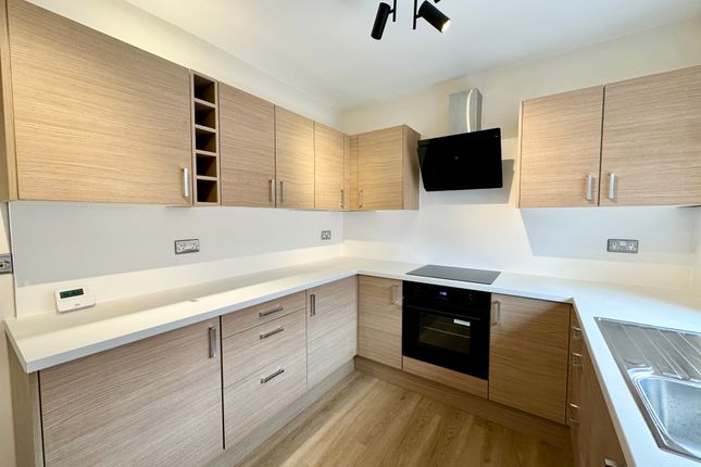 6, Copperfield Drive, LEEDS photo 5