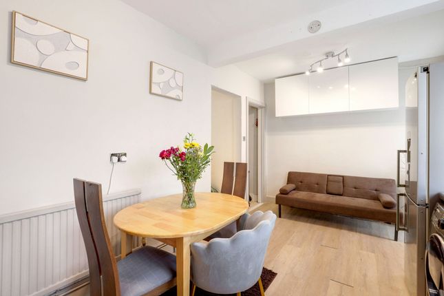 46 Trenchard Close, Nottingham photo 4