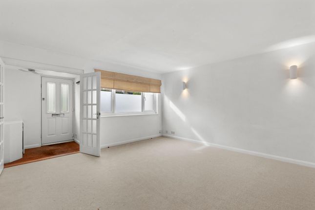 2, Chestnut court, Amersham photo 2