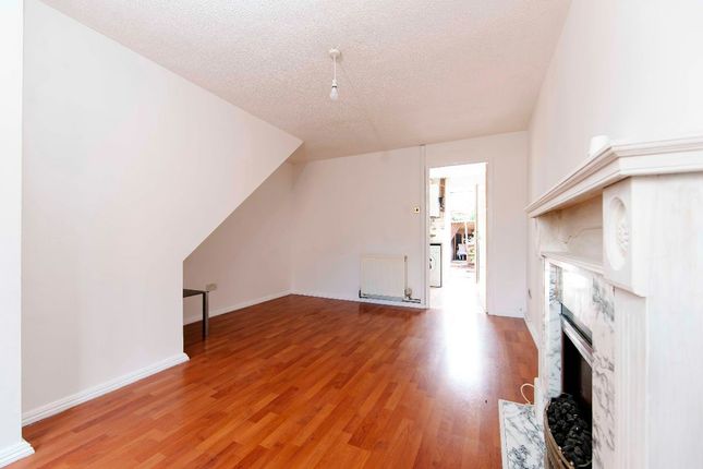 33 The Brades, Newport photo 4