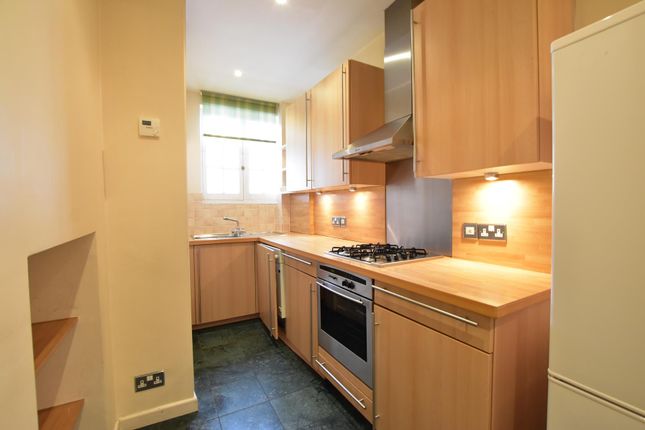 Flat to rent in Grove End House, Grove End Road, London