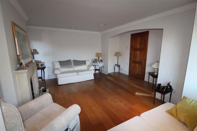 12, St. Leonards Avenue, Bolton photo 3