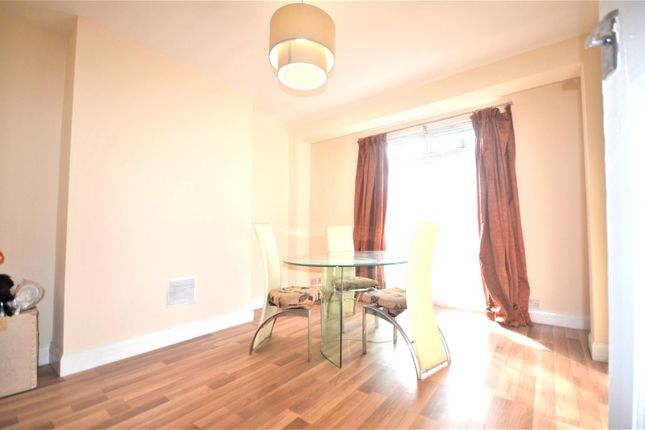 24 Royston Parade, Royston Gardens, Redbridge photo 3