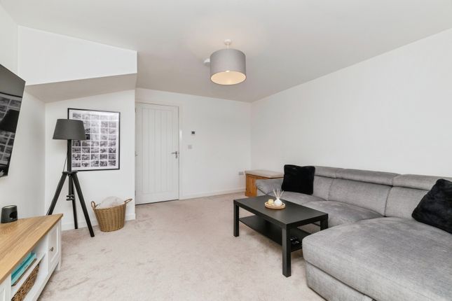 7, Raspberry Grove, Durham photo 4