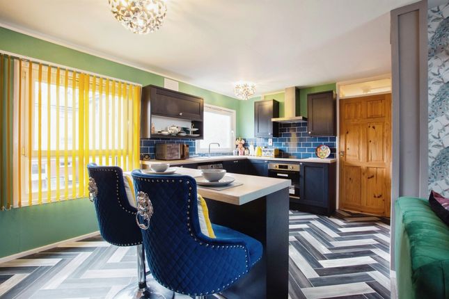 Flat for sale in Cairns Close, Nottingham