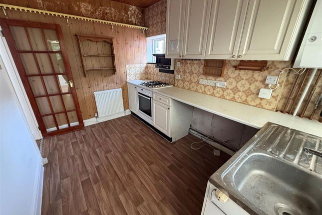 1 Grasmere Avenue, Luton photo 3
