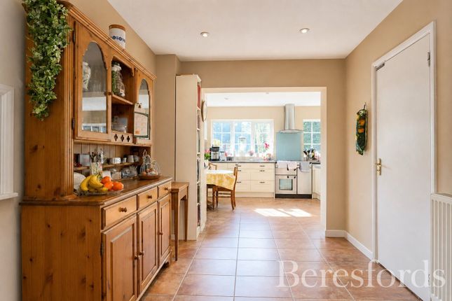 23, Gablefields, Chelmsford photo 4