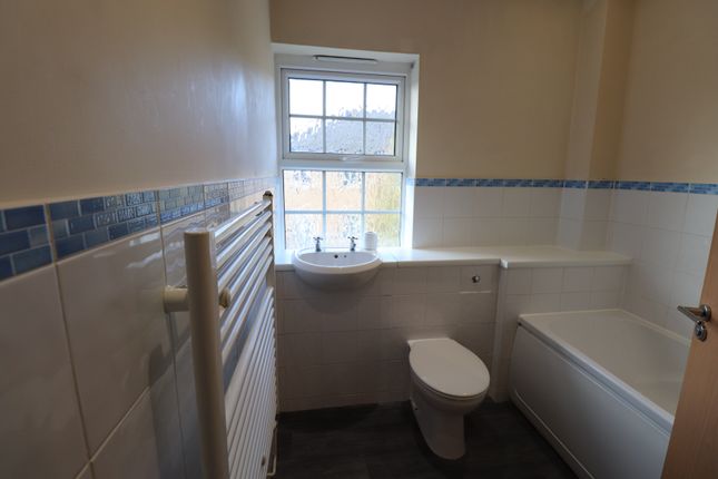 23, Lion Court, Northampton photo 3
