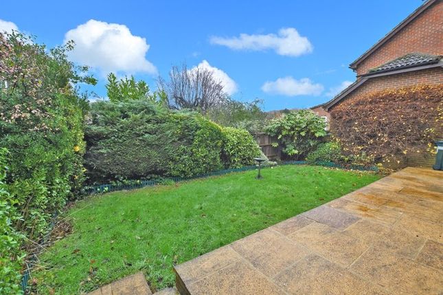 17, Raymer Road, Maidstone photo 2