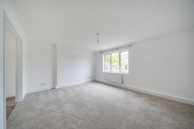 25, White Rose Close, YORK photo 2