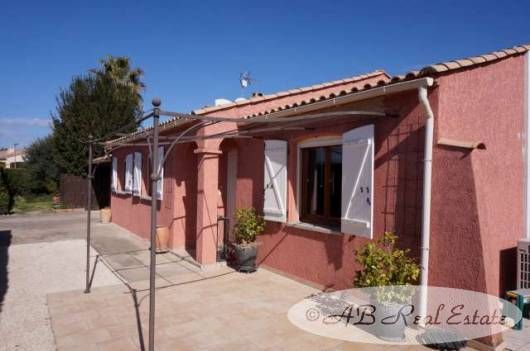 Thumbnail Villa for sale in Béziers, France