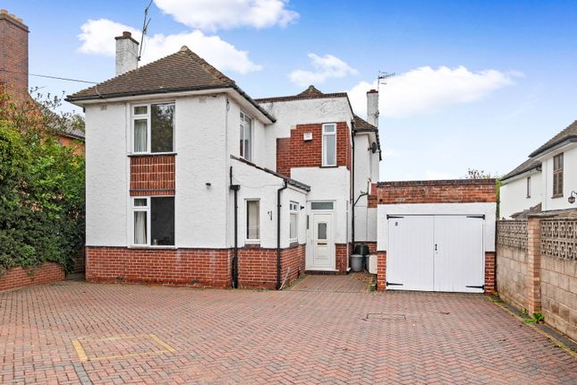 4-bed detached on Hallow Road, Worcester, £750,000