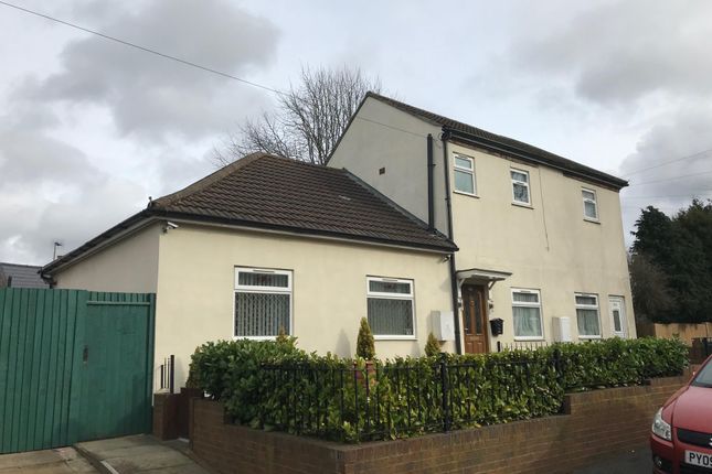 Thumbnail Flat to rent in French Road, Dudley