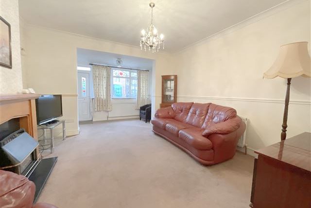 4, Nursery Road Swallownest, Sheffield photo 2