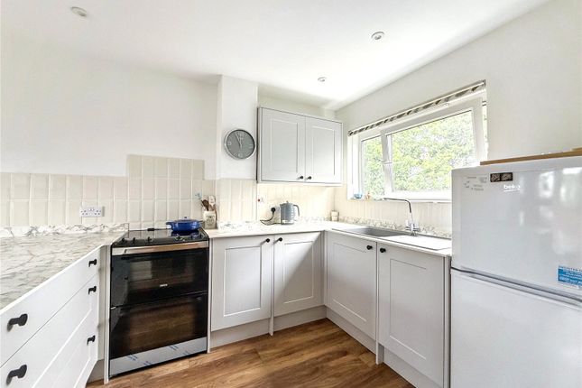 17, Littlecombe Close, Putney photo 3
