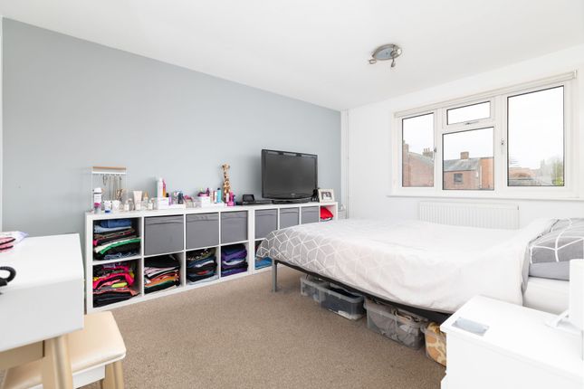 Terraced house for sale in Orchard Way, Breachwood Green