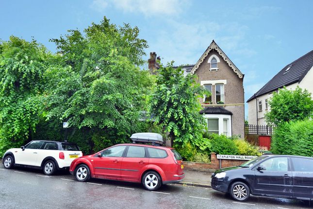 Flat to rent in Stapleton Hall Road, Stroud Green, London, United Kingdom