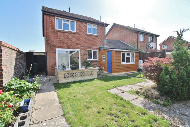 23, Kestrel Close, Fareham photo 4