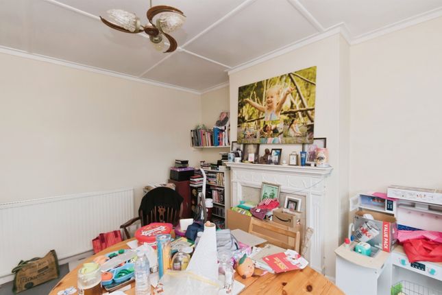 24, Golden Miller Lane, Polegate photo 3