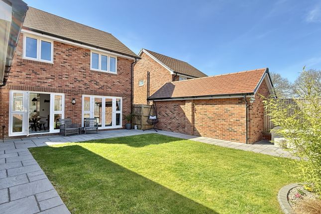 34 Heathpoult Road, Verwood photo 4