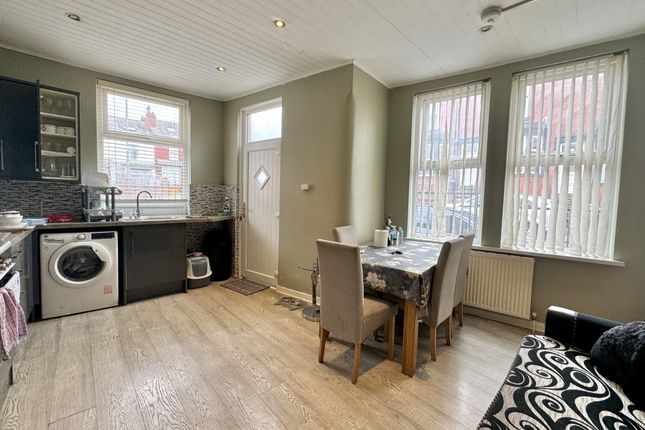 9, Dorset Avenue, Leeds photo 3