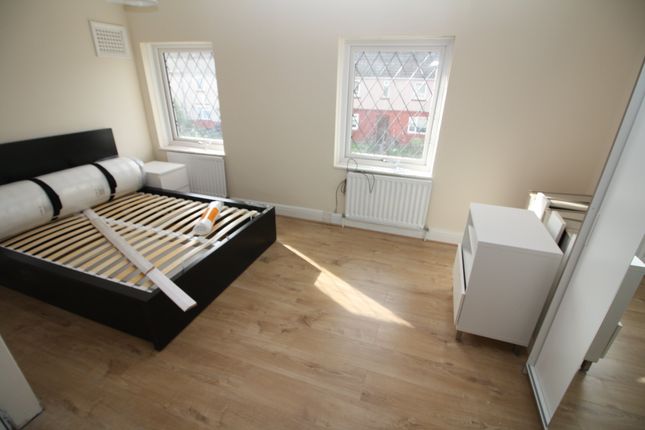 Property to rent in Gerard Avenue, Coventry