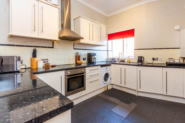 74, Rectory Road, Rushden photo 3