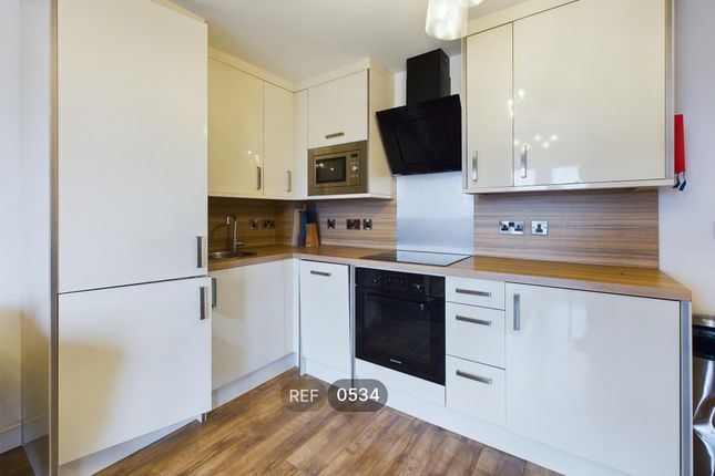 Kitchen &amp; Living Area