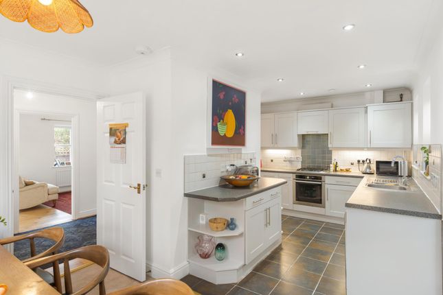 13, Streamline Mews, London photo 3