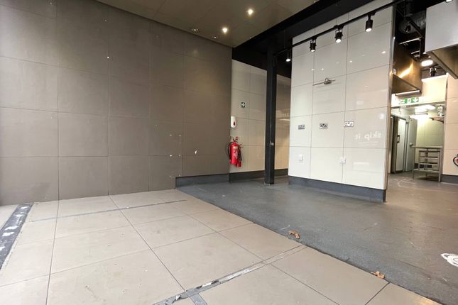 Retail premises to let in Fulham Road, London