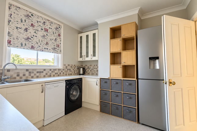 Flat 2, 7, Harbour Street, Whitstable photo 3