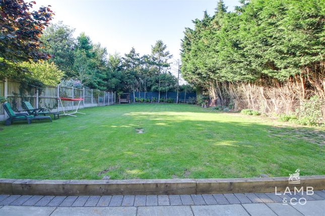 856, St. Johns Road, Clacton-On-Sea photo 4