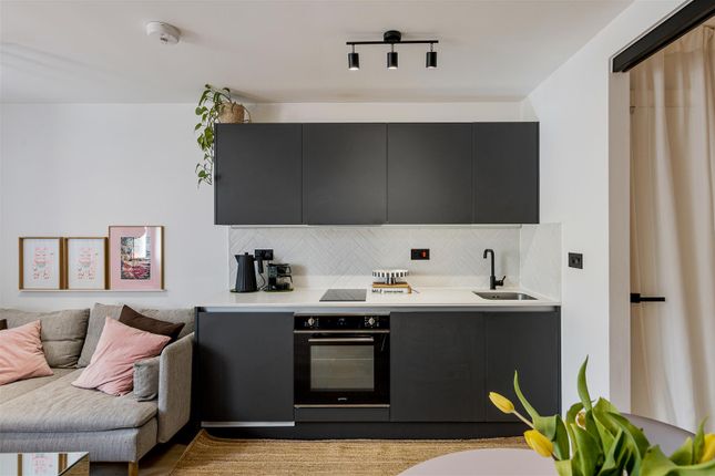 Flat 9, Manhattan Apartments, 26, Clifford Road, Walthamstow photo 3