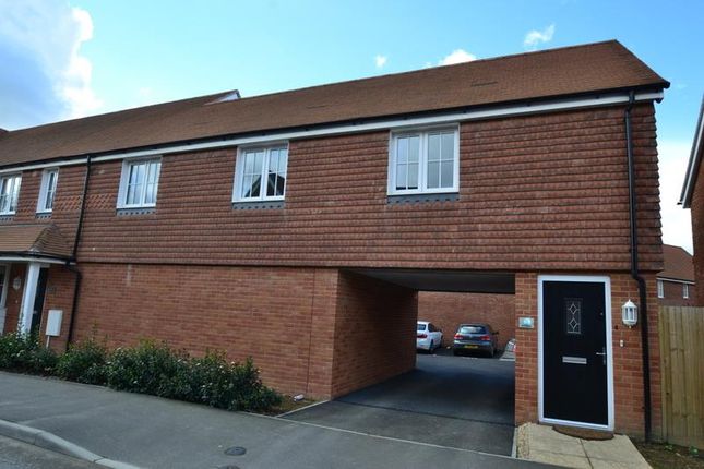 Thumbnail Flat to rent in Whittaker Drive, Horley