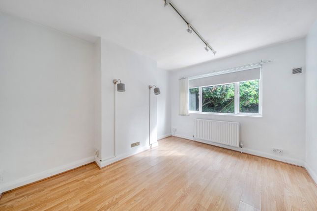 1 Milburn House,, West Barnes Lane, London photo 4