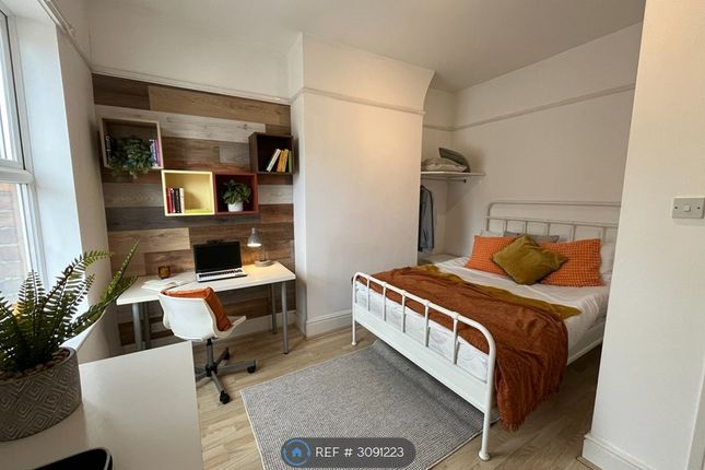 4-bed terraced on Wavertree, Liverpool, £2,479/mo
