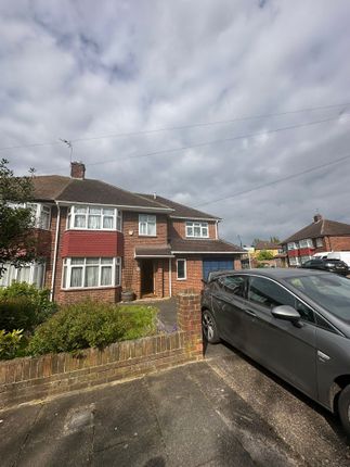 Thumbnail Semi-detached house to rent in Meadow View Road, Hayes