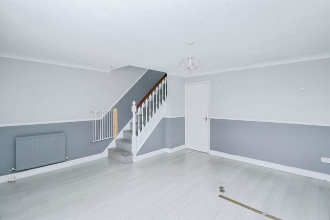 4, Fern Drive, Barry photo 4