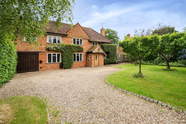 Thumbnail Detached house for sale in Thicket Grove, Maidenhead
