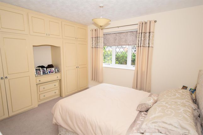 Detached house for sale in Poplar Close, Sutton-On-Trent, Newark