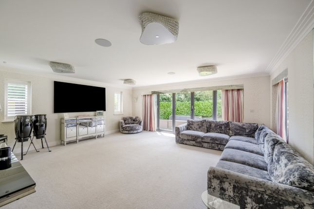 47, St. Davids Drive, Hertfordshire photo 3