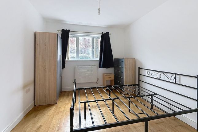 Flat 2  Bracken Street, Stoke on Trent photo 5
