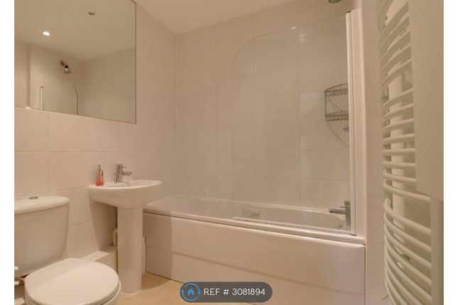 Eddleston Court Riverside Close, Romford photo 3
