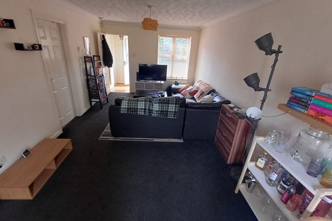 36, Boothroyd Drive, Leeds photo 3