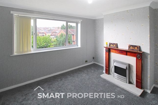 6, Alwen Avenue, Huddersfield photo 3