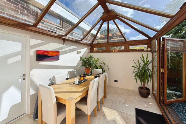 134 Hitcham Road, Burnham, Buckinghamshire photo 3