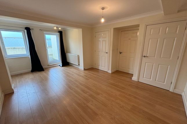 Flat 9, St. Josephs Court Carlton Place, Teignmouth photo 2