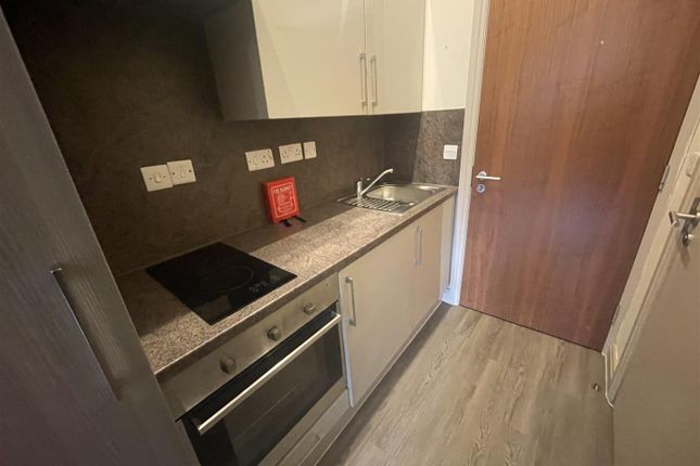 Flat 11, Landcross House, Landcross Road, Manchester photo 4