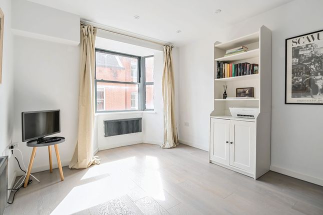 Flat for sale in St. Clement Street, Winchester